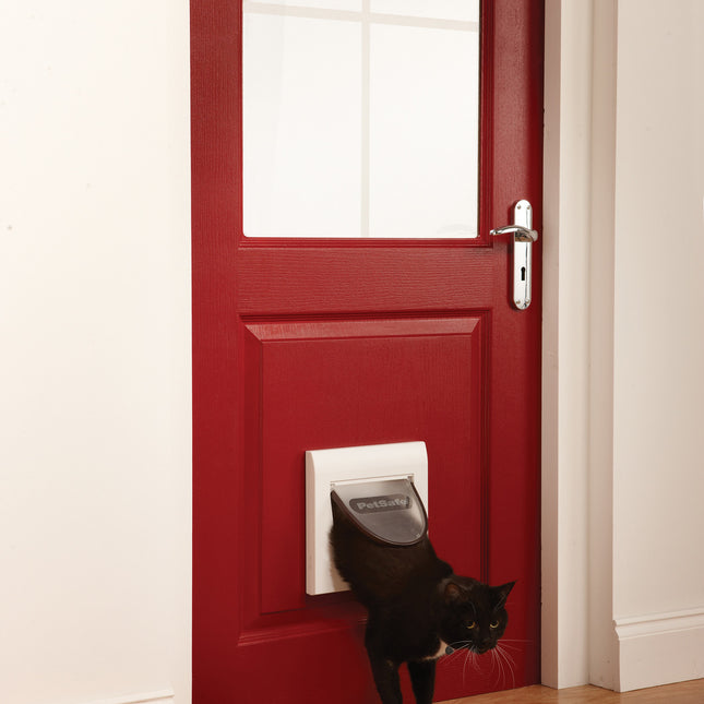 Staywell® Classic Magnetic 4-Way Locking Cat Flap