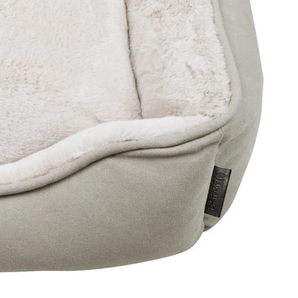 SNUG Box Bed